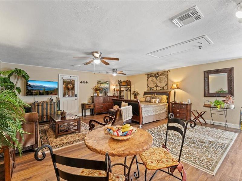 College Park-Orlando 5Star Villa Oasis - Home Away From Home - Quiet Neighborhood-Private Botanical Courtyard - Mins From Eola,Dt, Winter Park - Free Parking & Ev Plug In Extérieur photo